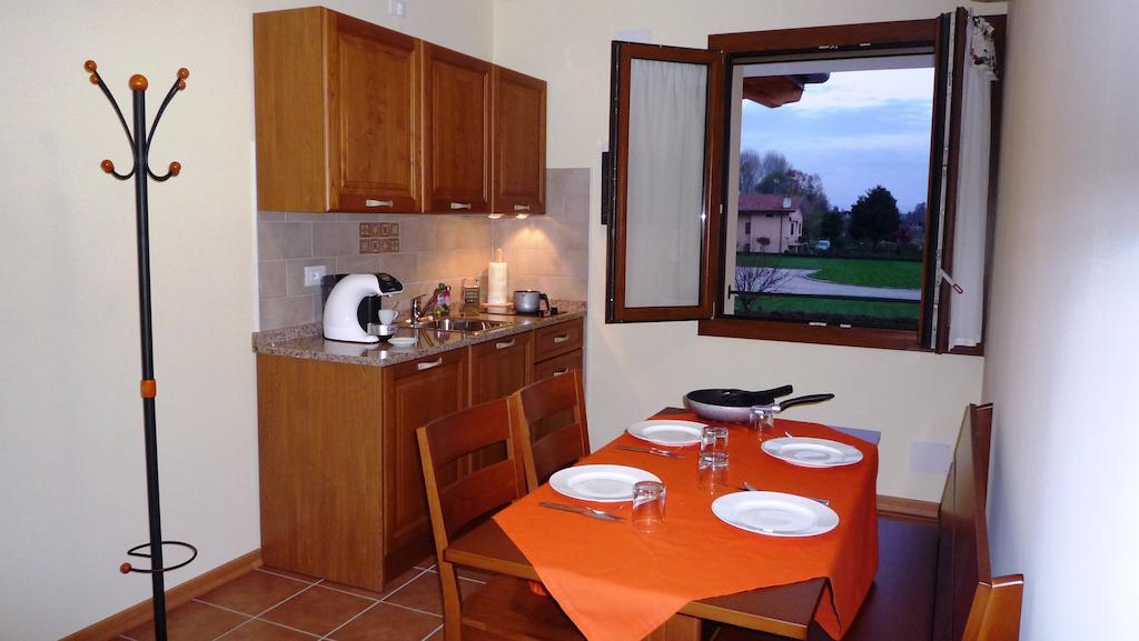 Pocenia Agriturismo Ai Laghi חדר תמונה