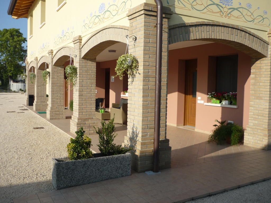 Pocenia Agriturismo Ai Laghi מראה חיצוני תמונה