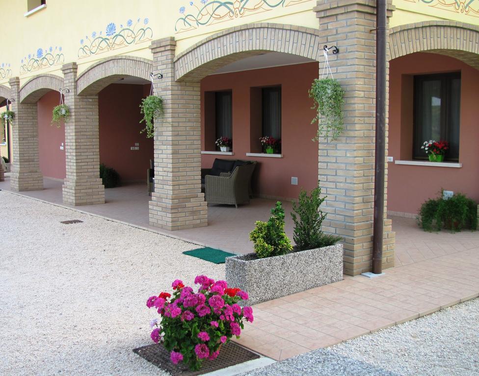 Pocenia Agriturismo Ai Laghi מראה חיצוני תמונה