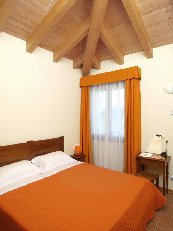 Pocenia Agriturismo Ai Laghi חדר תמונה